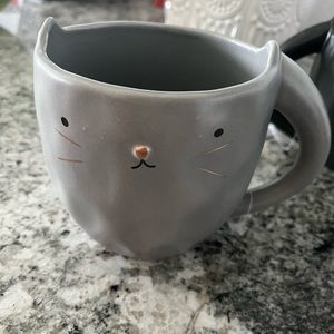 Gray cat mug